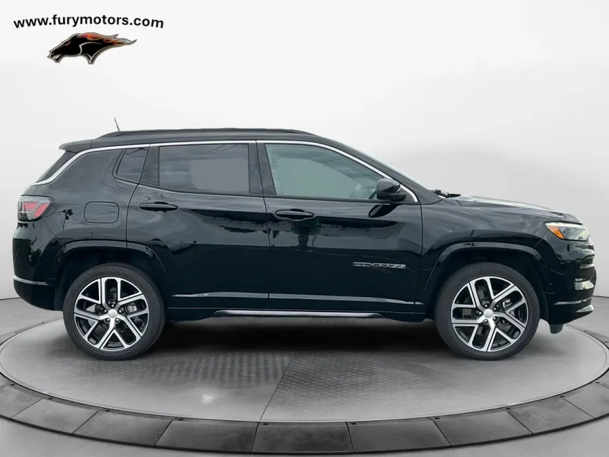 2024 Jeep Compass Limited photo 1