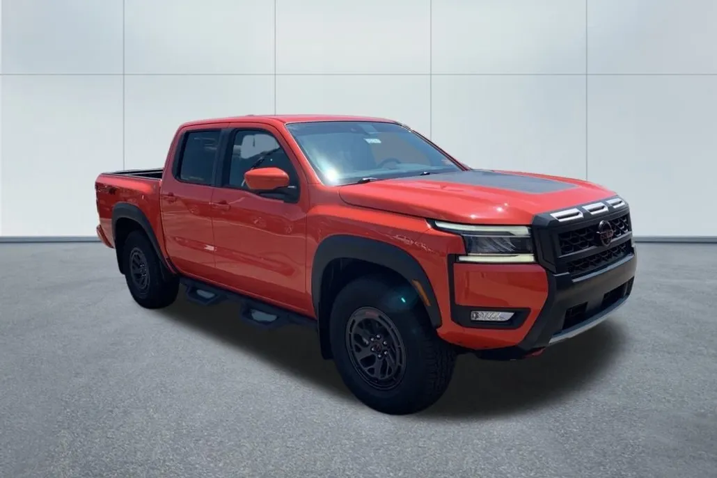 2025 Nissan Frontier PRO-4X photo 1