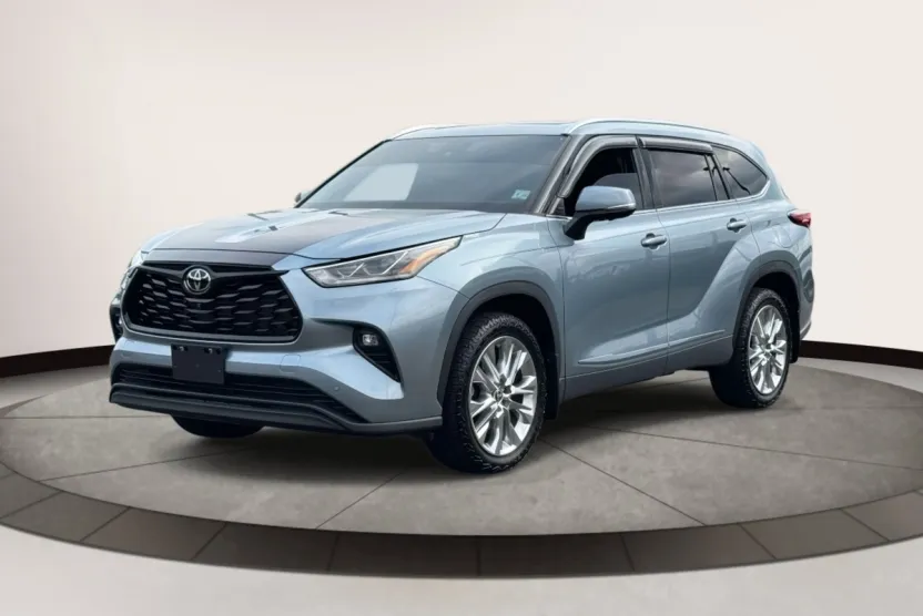 2023 Toyota Highlander Limited photo 1