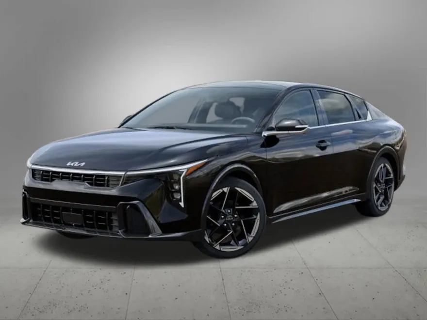 2025 Kia K4 GT-Line photo 1