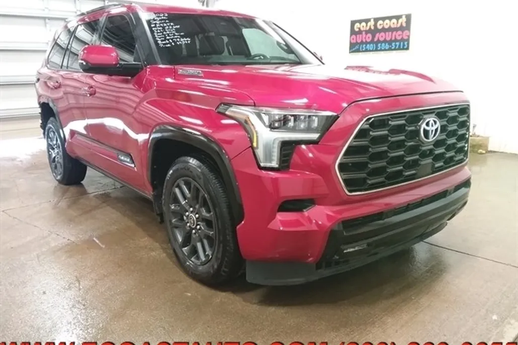 2023 Toyota Sequoia Platinum photo 1