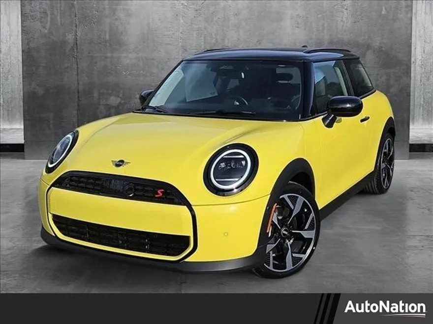 2025 Mini Cooper 2 Door Hardtop Signature photo 1