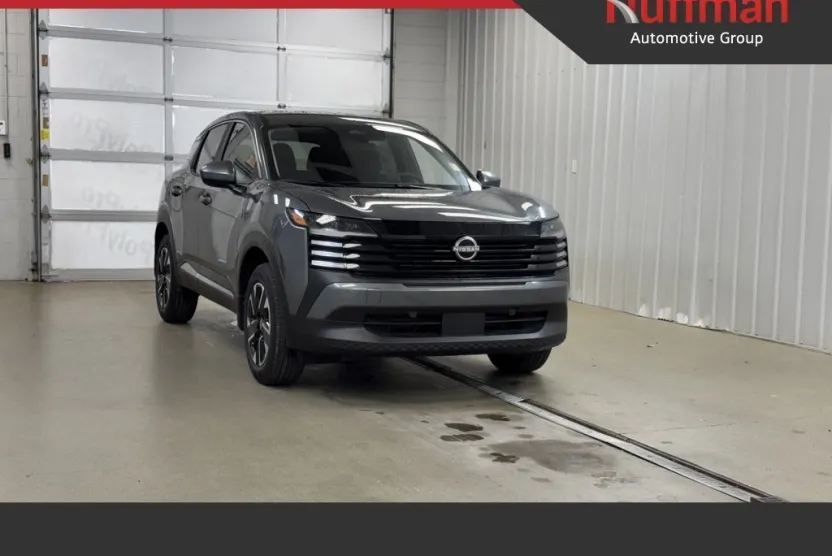 2025 Nissan Kicks SV photo 1