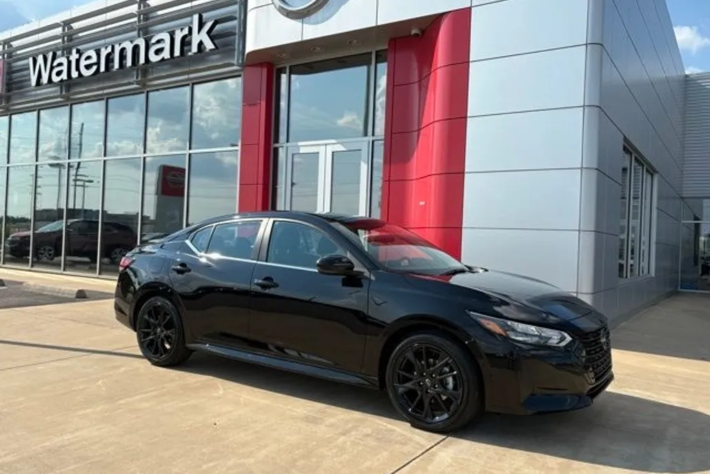 2025 Nissan Sentra SR Midnight Edition photo 1