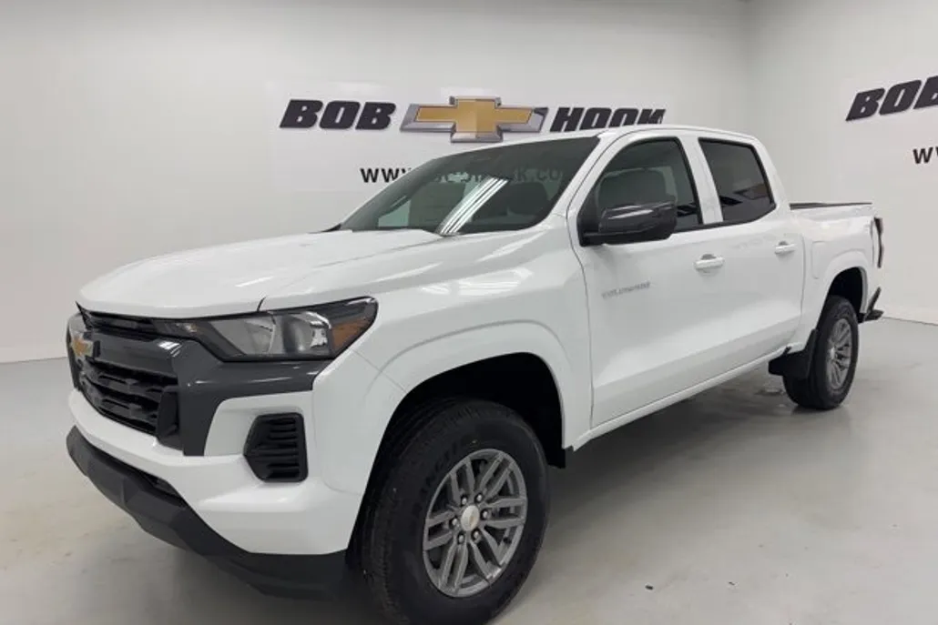 2026 Chevrolet Colorado LT photo 1
