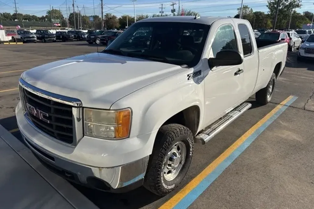 2009 Gmc Sierra SLE photo 1