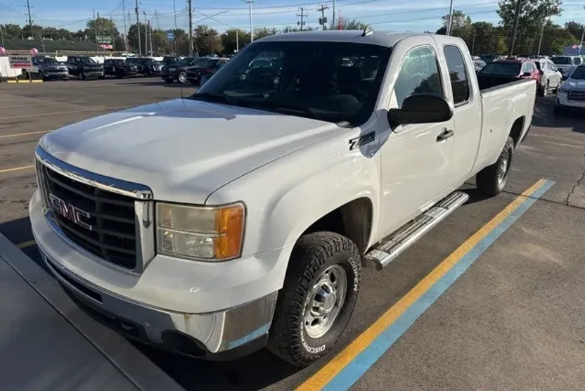 2009 Gmc Sierra SLE photo 1