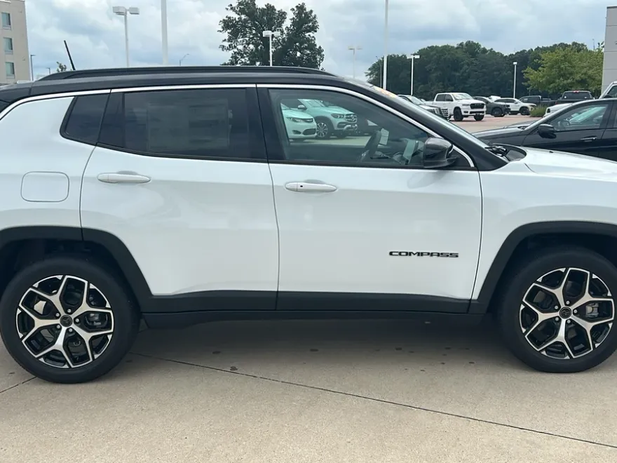 2025 Jeep Compass Limited photo 1