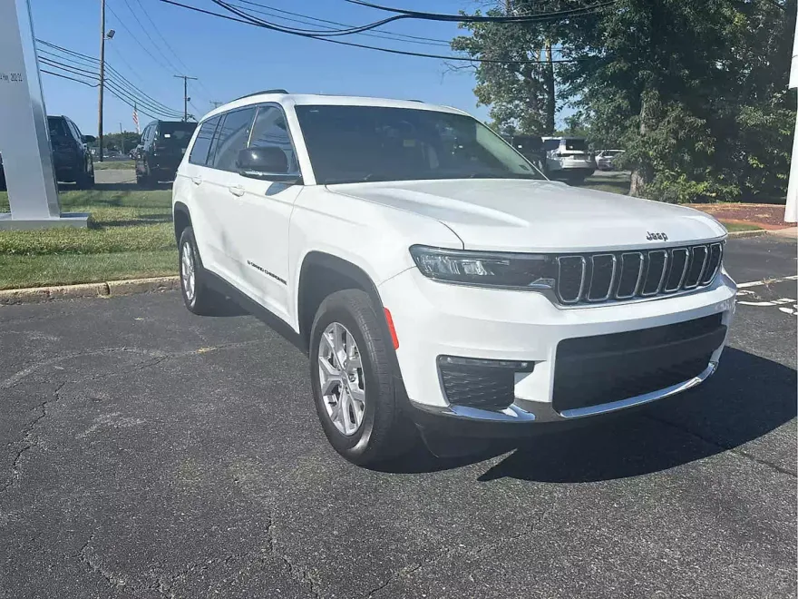 2022 Jeep Grand Cherokee Limited photo 1