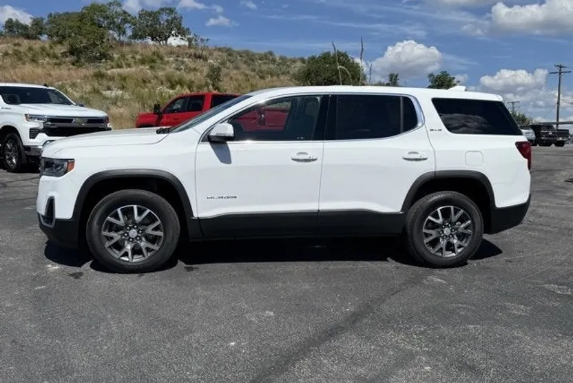 2023 Gmc Acadia SLE photo 1