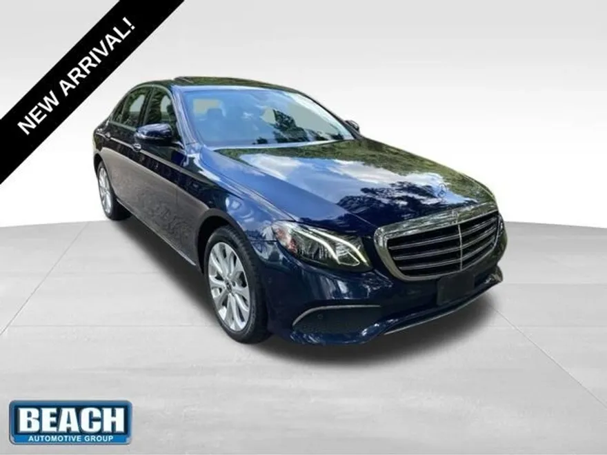 2018 Mercedes Benz E 300 4MATIC photo 1