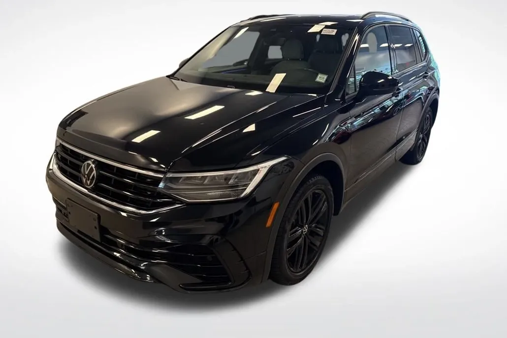 2022 Volkswagen Tiguan SE R-Line Black photo 1