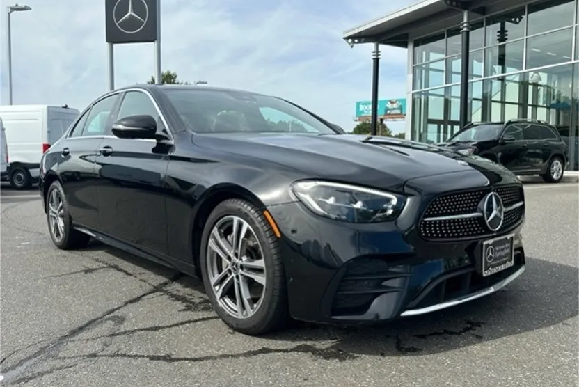 2022 Mercedes Benz E 4MATIC photo 1
