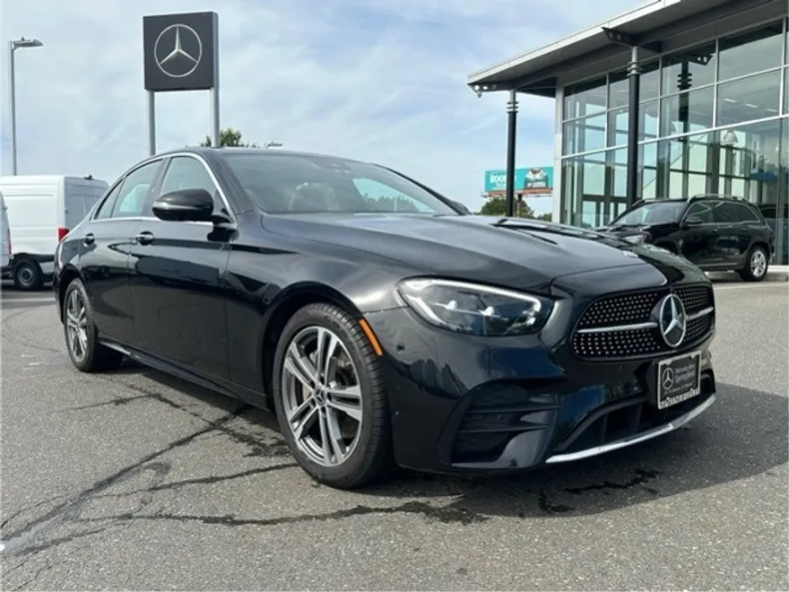 2022 Mercedes Benz E 4MATIC photo 1