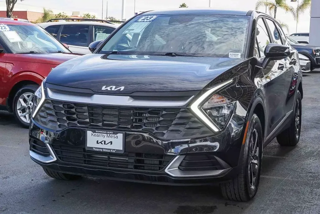 2023 Kia Sportage Hybrid LX photo 1