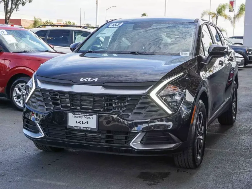 2023 Kia Sportage Hybrid LX photo 1
