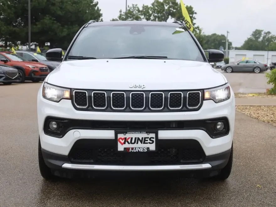 2023 Jeep Compass Limited photo 1