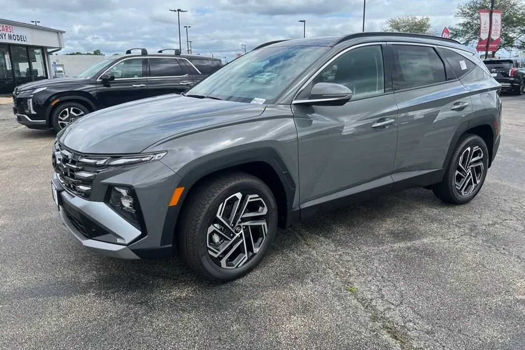 2025 Hyundai Tucson Limited photo 1