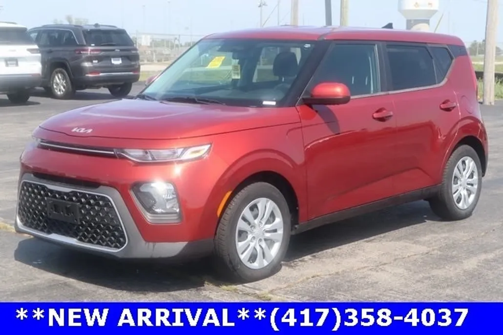 2022 Kia Soul LX photo 1
