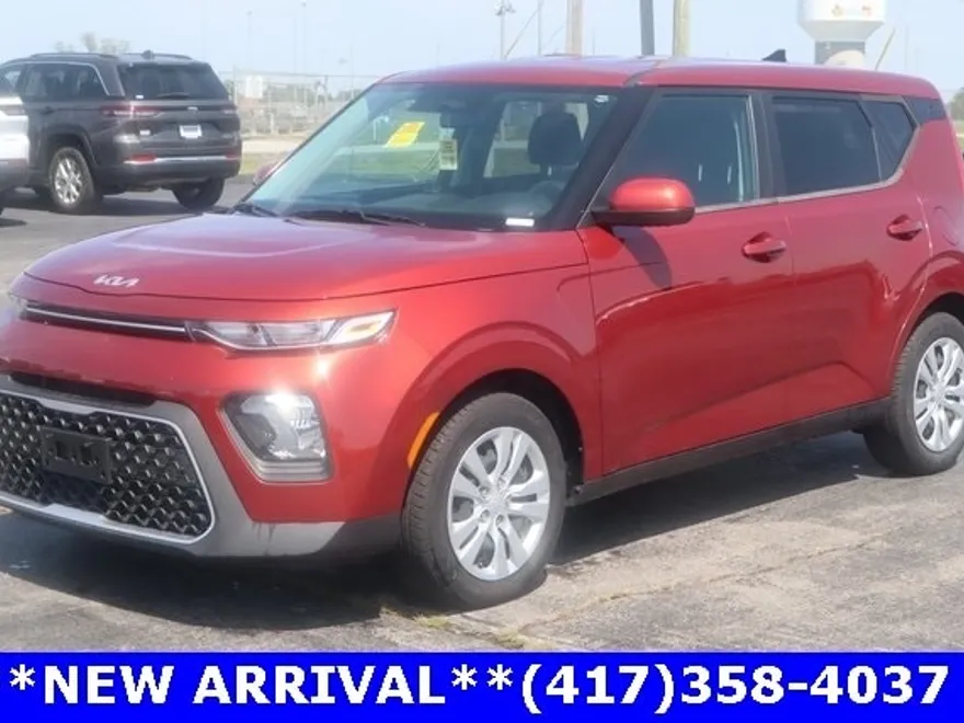 2022 Kia Soul LX photo 1