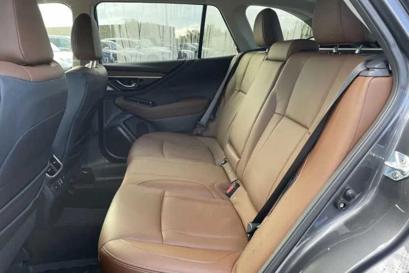 2025 Subaru Outback Touring XT photo 1