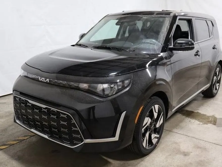 2025 Kia Soul GT-Line photo 1