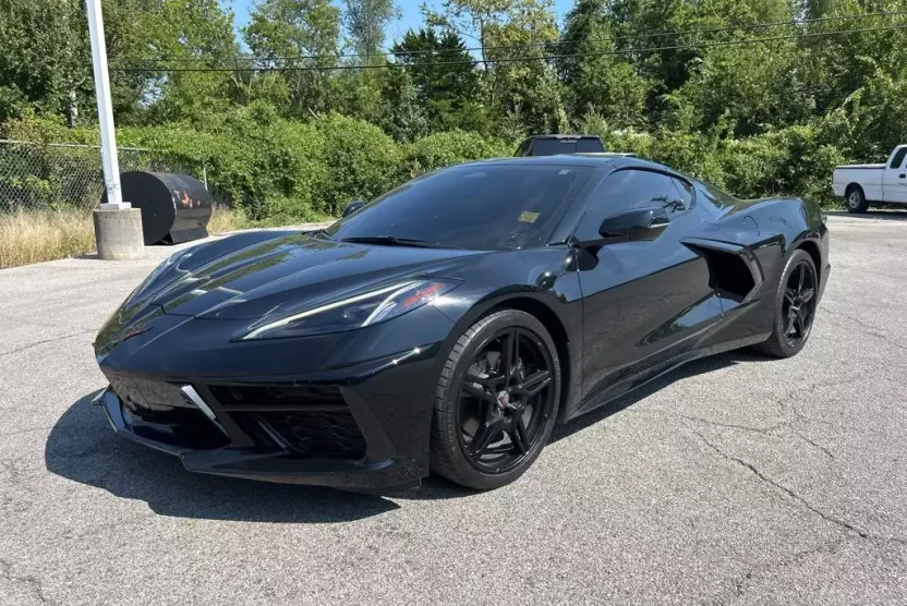 2024 Chevrolet Corvette Stingray 2LT photo 1