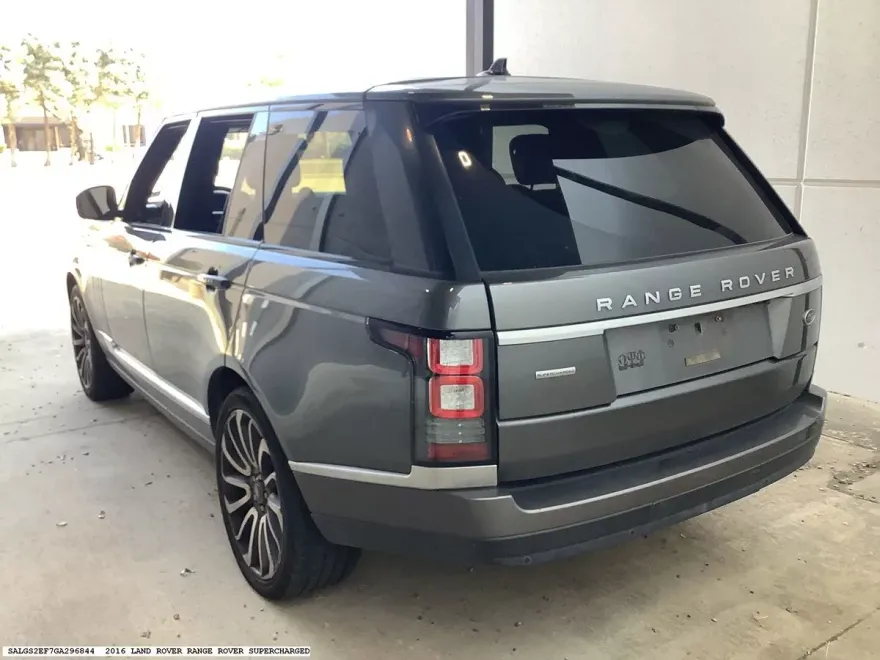 2016 Land Rover Range Rover SuperCharged photo 1