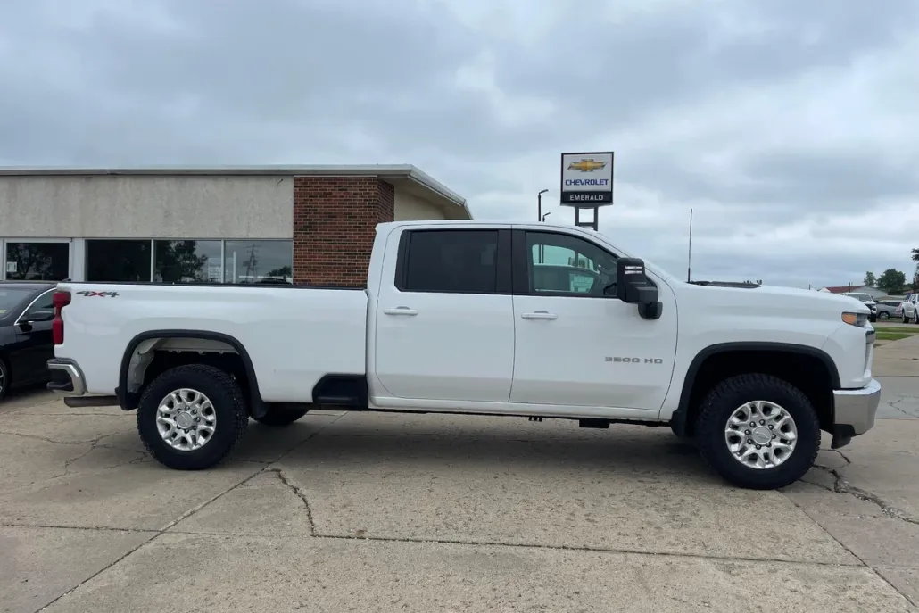 2020 Chevrolet Silverado 3500HD LT photo 1