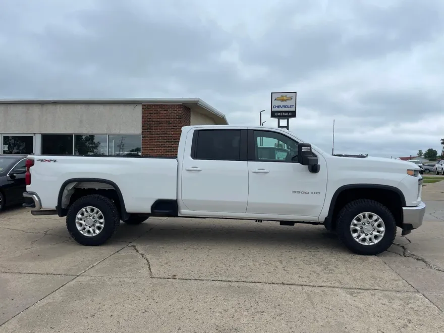 2020 Chevrolet Silverado 3500HD LT photo 1