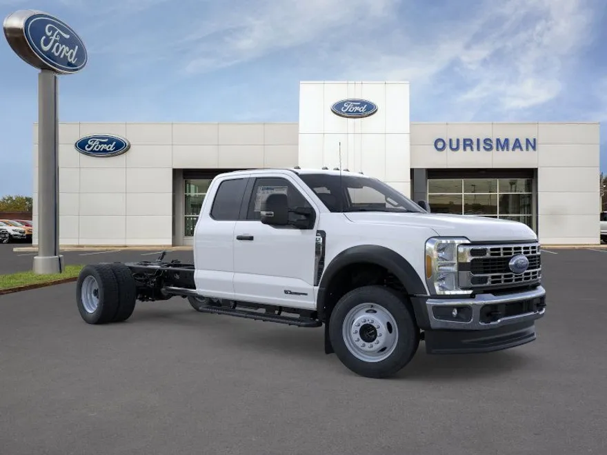 2026 Ford F-550 XL photo 1