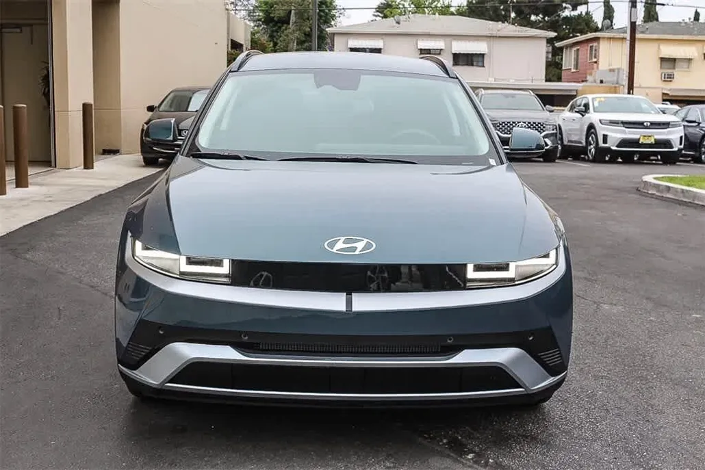 2025 Hyundai Ioniq 5 SEL photo 1