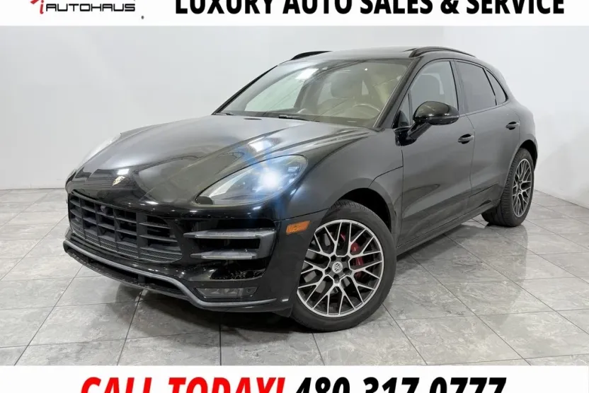 2018 Porsche Macan Turbo Performance Package photo 1