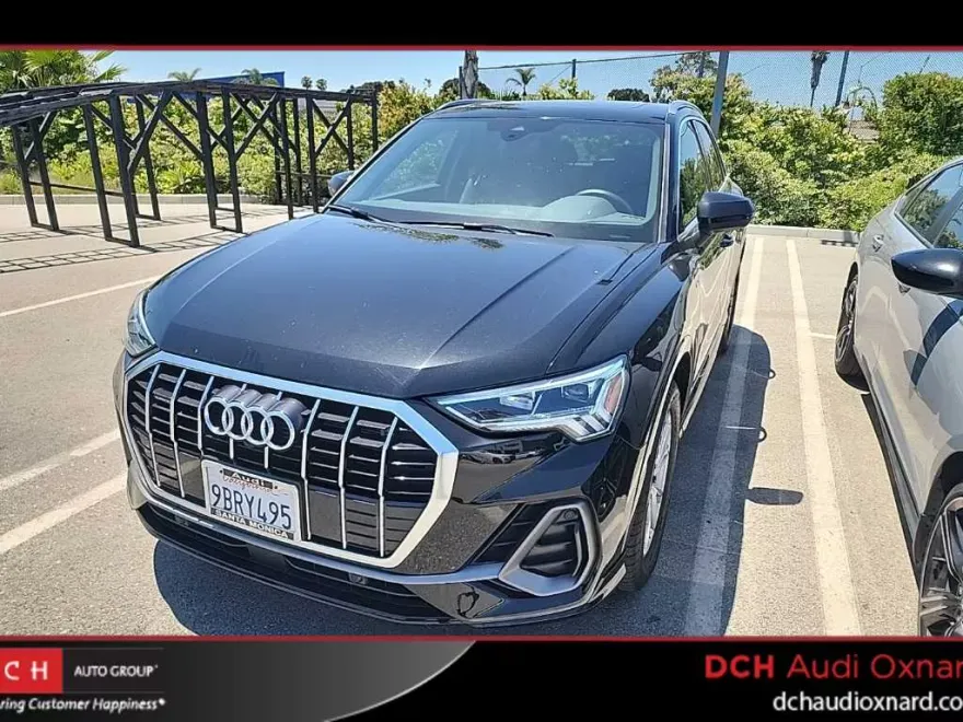 2022 Audi Q3 S line Premium Plus photo 1