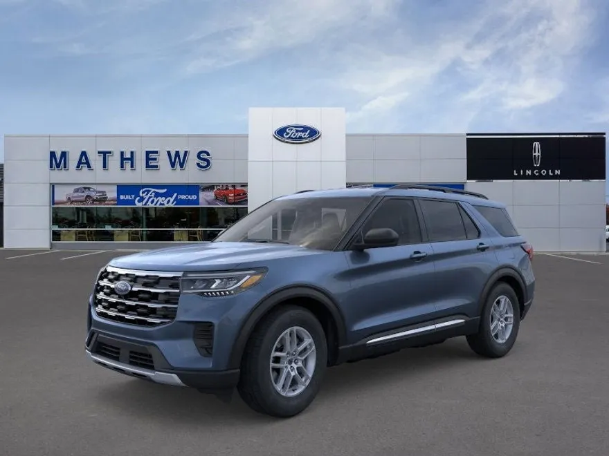2025 Ford Explorer photo 1