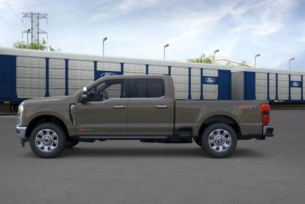 2026 Ford F-350 Lariat photo 1