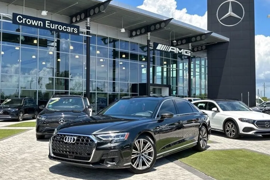 2023 Audi A8 L 55 TFSI Quattro photo 1