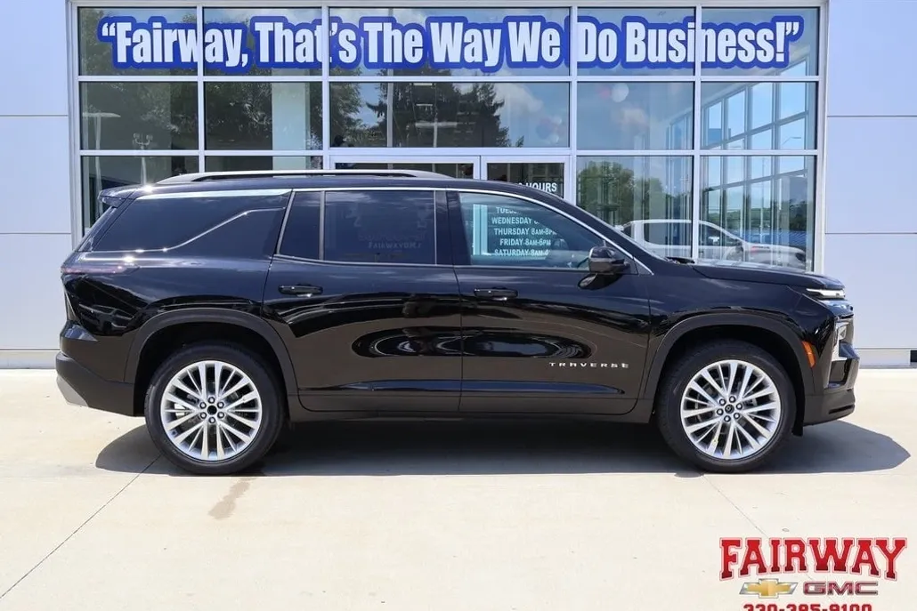 2025 Chevrolet Traverse photo 1