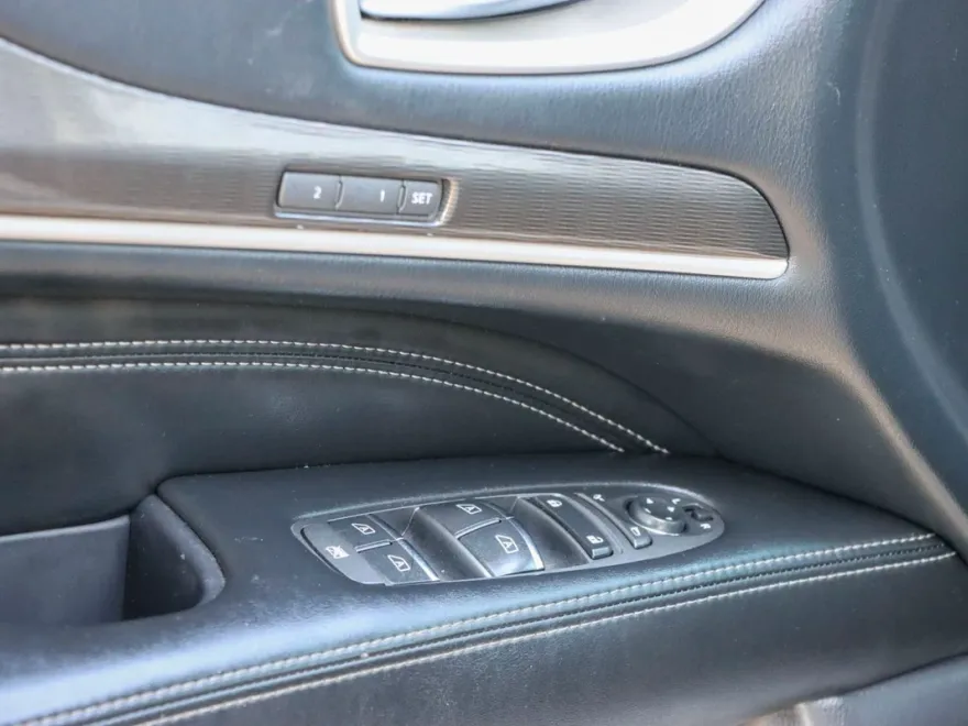 2017 Infiniti QX60 3.5 photo 12