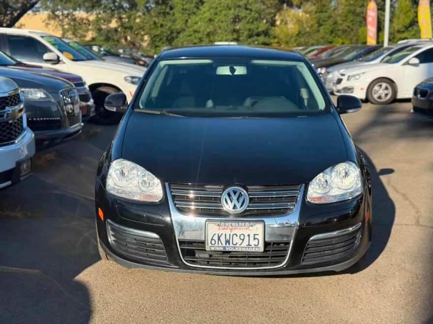 2010 Volkswagen Jetta 2.5 S TDI Cup Edition photo 1