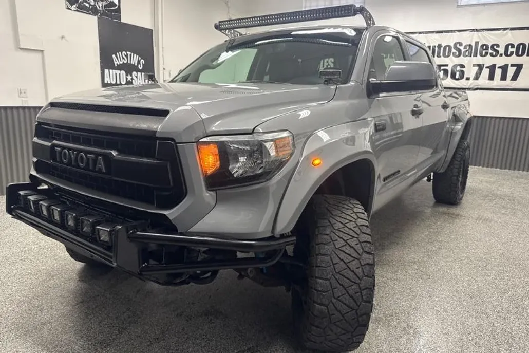 2017 Toyota Tundra TRD Pro photo 1