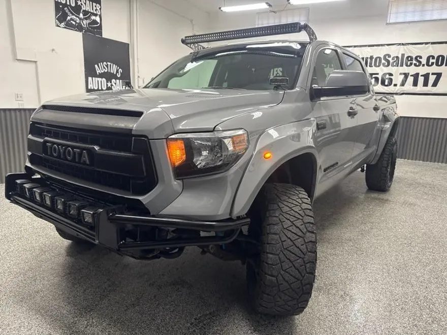2017 Toyota Tundra TRD Pro photo 1