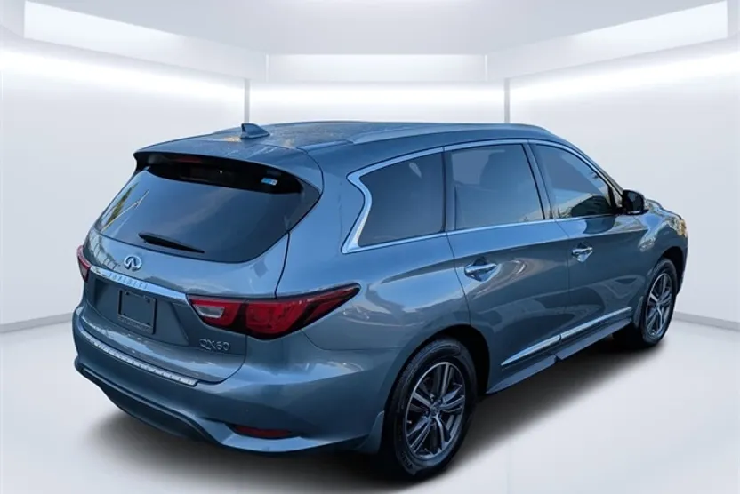 2017 Infiniti QX60 Base photo 1
