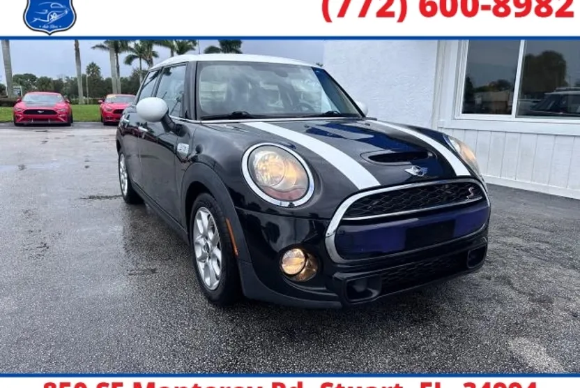 2017 Mini Cooper 4 Door Hardtop S photo 1