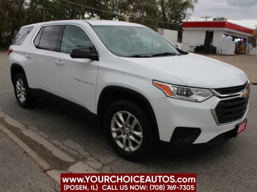 2021 Chevrolet Traverse LS photo 1