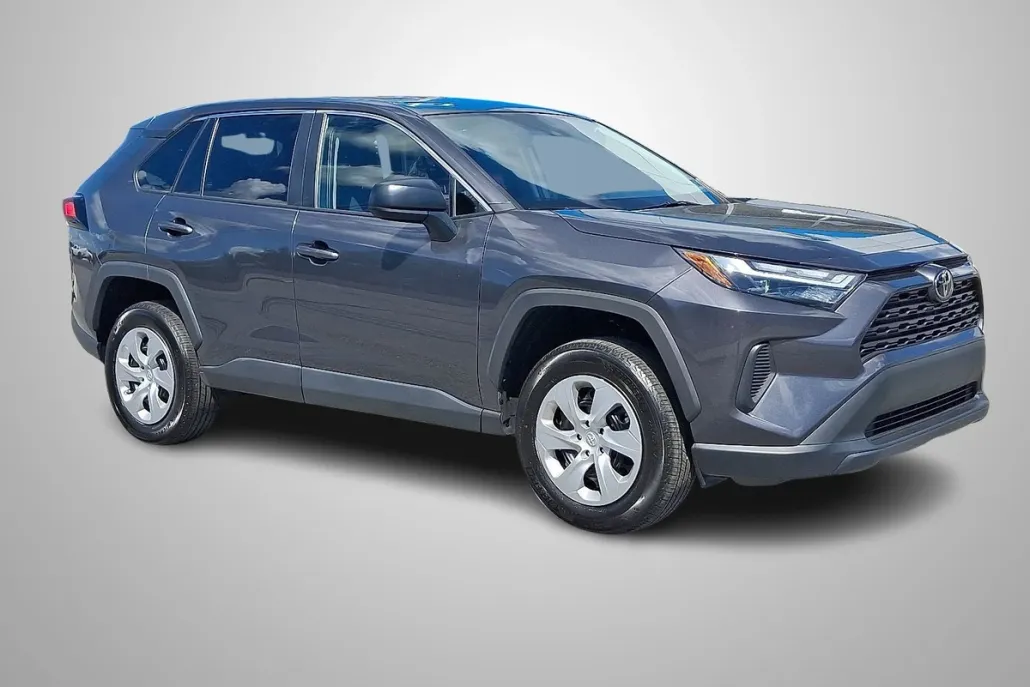 2024 Toyota RAV4 LE photo 1