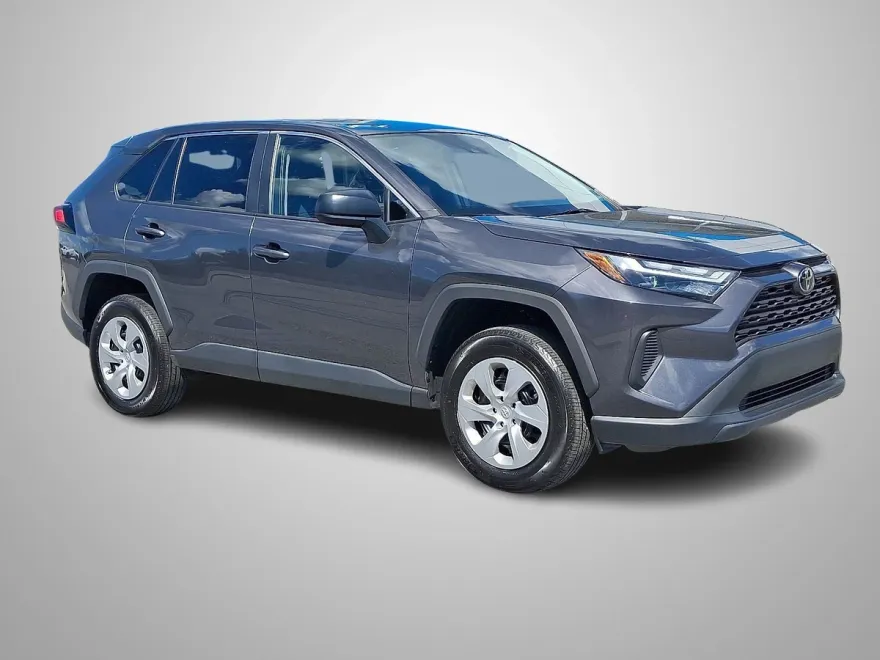 2024 Toyota RAV4 LE photo 1