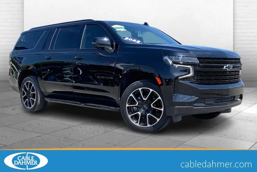 2023 Chevrolet Suburban RST photo 1