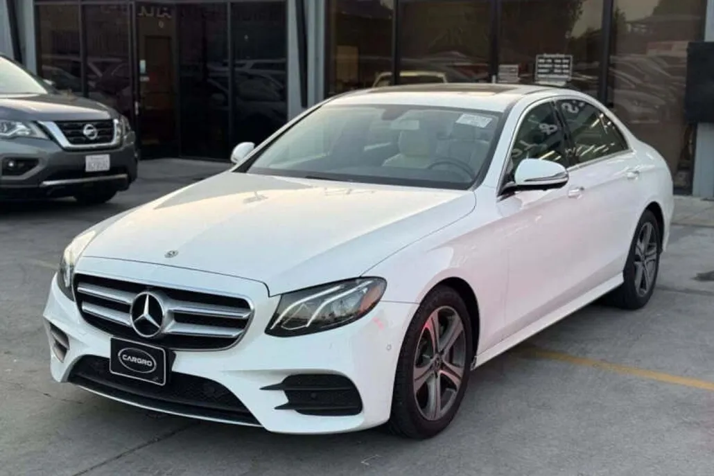 2020 Mercedes Benz E 350 photo 1
