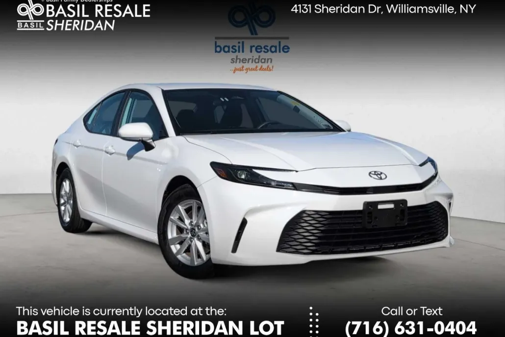 2025 Toyota Camry LE photo 1